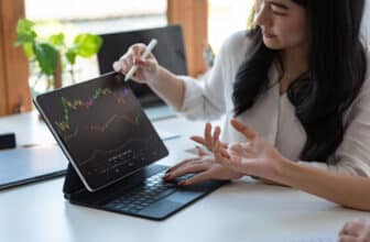 Mieux gérer les risques financiers grâce aux stratégies de couverture Forex